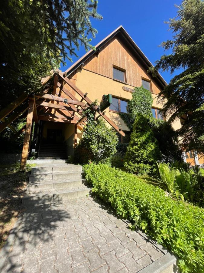 Penzion Horal Hotell Dolní Morava Exteriör bild